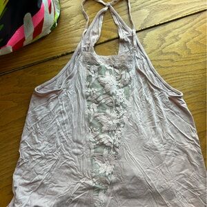 Tank top with mesh v